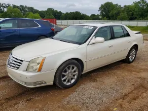Cadillac DTS 4.6L 8 2010