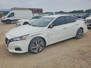 Nissan Altima 2.5L 4 2021