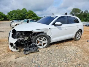 Audi Q5 2.0L 4 2021