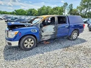 Nissan Titan 5.6L 8 2017