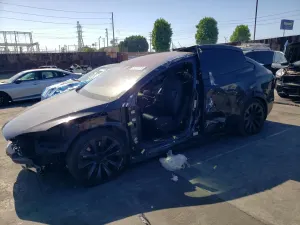 Tesla Model X 2025
