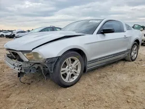 Ford Mustang 4.0L 6 2010