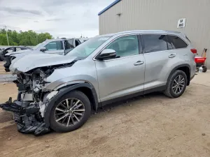 Toyota Highlander 3.5L 6 2019
