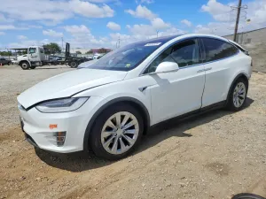 Tesla Model X 2020