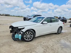 Infiniti Q50 3.7L 6 2015