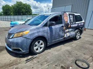 Toyota Sienna 3.5L 6 2012
