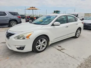 Nissan Altima 2.5L 4 2015