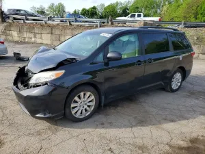 Toyota Sienna 3.5L 6 2015