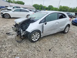 Kia Rio 1.6L 4 2013
