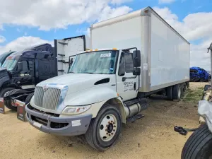 International DuraStar / 4000 7.6L 6 2011