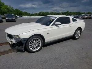 Ford Mustang 3.7L 6 2012
