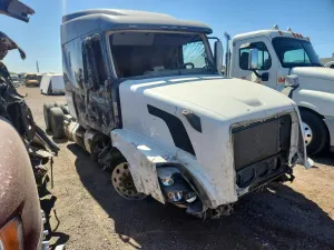 Volvo VN 12.8L 6 2015