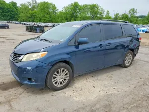 Toyota Sienna 3.5L 6 2012