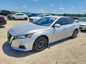 Nissan Altima 2.5L 4 2019