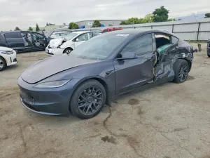 Tesla Model 3 2024