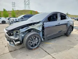 Tesla Model Y 2025