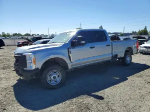 Ford F-250 6.8L 8 2023