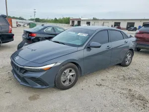 Hyundai Elantra 2.0L 4 2025