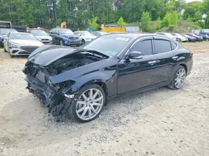 Infiniti Q70 3.7L 6 2015