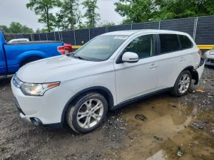 Mitsubishi Outlander 2.4L 4 2015