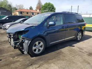 Toyota Sienna 3.5L 6 2012
