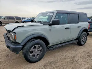 Ford Bronco 2.3L 4 2024