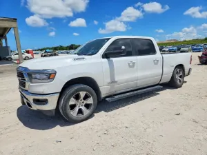 RAM 1500 5.7L 8 2019