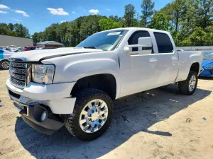 GMC Sierra 6.6L 8 2013