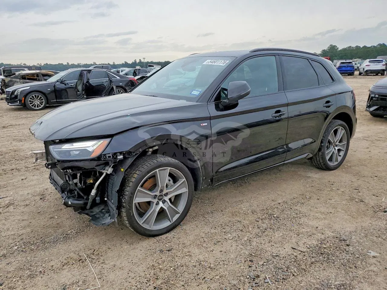 Audi Q5 2.0L 4 2025