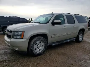 Chevrolet Suburban 2013