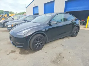 Tesla Model Y 2025
