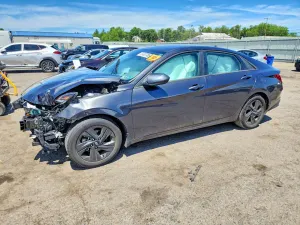 Hyundai Elantra 2.0L 4 2023