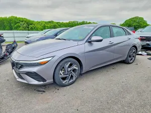 Hyundai Elantra 2.0L 4 2025