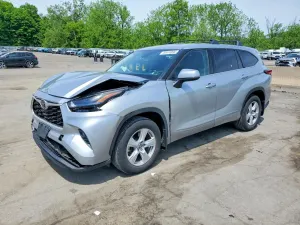 Toyota Highlander 3.5L 6 2022