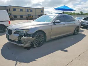 BMW 7 Series 4.4L 8 2011