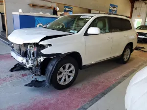 Toyota Highlander 3.5L 6 2013