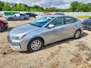 Hyundai Elantra 2.0L 4 2020