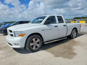 Dodge RAM 5.7L 8 2012