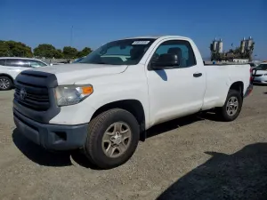 Toyota Tundra 5.7L 8 2017