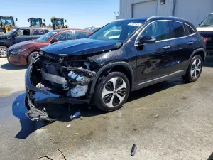 Mercedes-Benz GLA 2.0L 4 2025