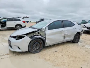 Toyota Corolla 1.8L 4 2015