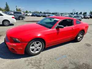 Ford Mustang 3.7L 6 2013