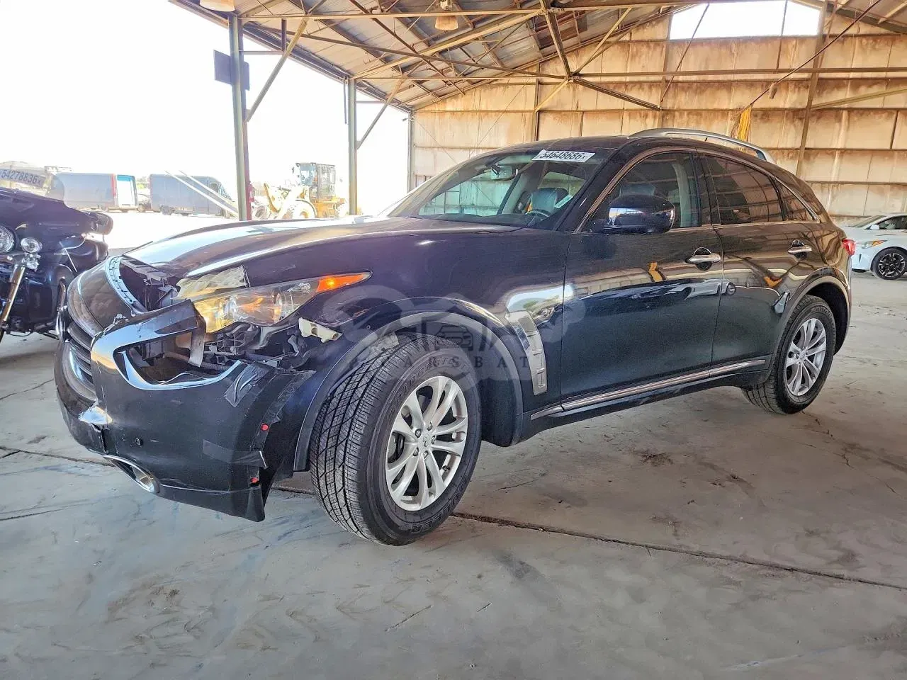 Infiniti QX70 3.7L 6 2015