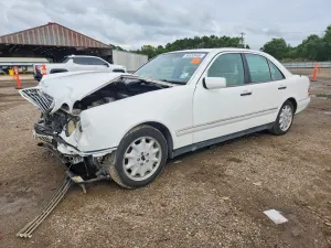 Mercedes-Benz E 3.2L 6 1996