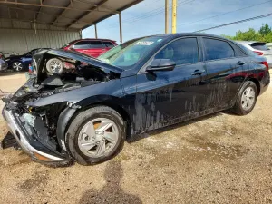 Hyundai Elantra 2.0L 4 2025