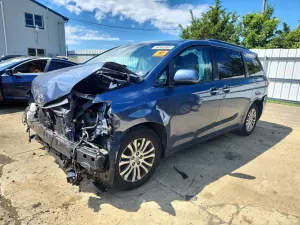Toyota Sienna 3.5L 6 2017