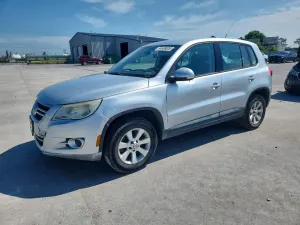 Volkswagen Tiguan 2.0L 4 2010