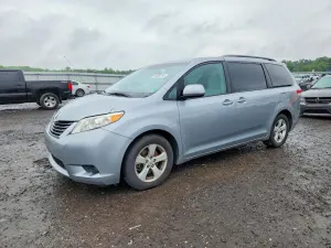 Toyota Sienna 3.5L 6 2011