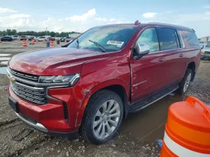 Chevrolet Suburban 5.3L 8 2023