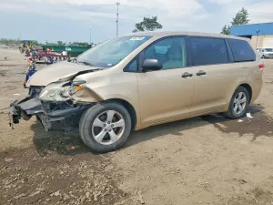 Toyota Sienna 3.5L 6 2013